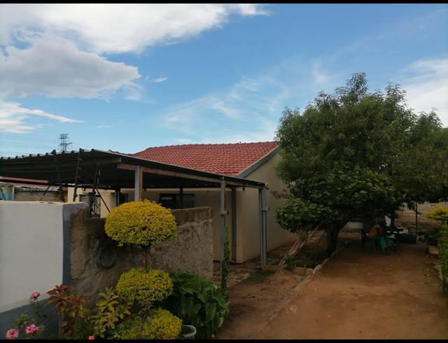 3 BEDROOM HOUSE FOR SALE IN POLOKWANE EXT 44